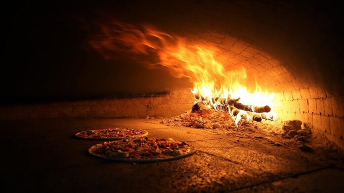 Süryani Mutfağının Taş Fırın Sırrı: Mardin Köylerindeki Leziz Pizzalar