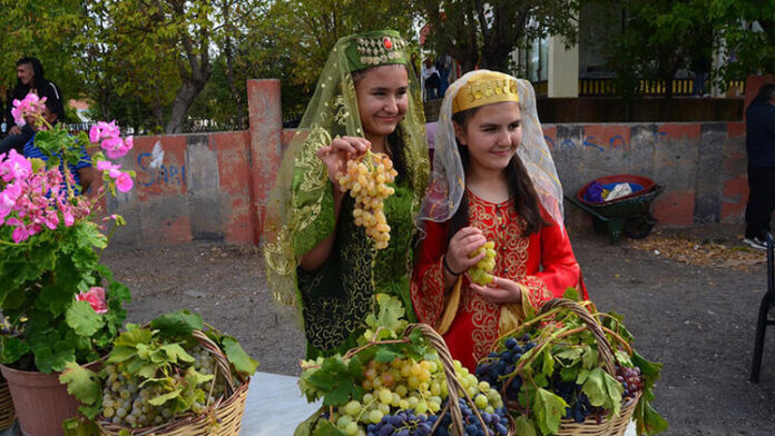 Aksaray'da Üzüm ve Pekmezle Kutlanan Geleneksel Festival