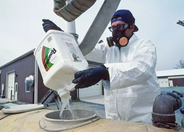 Roundup İlacının Kanserojen Etkisi Kabul Edildi: Bayer’in Monsanto Şirketi Tarihi Cezaya Çarptırıldı