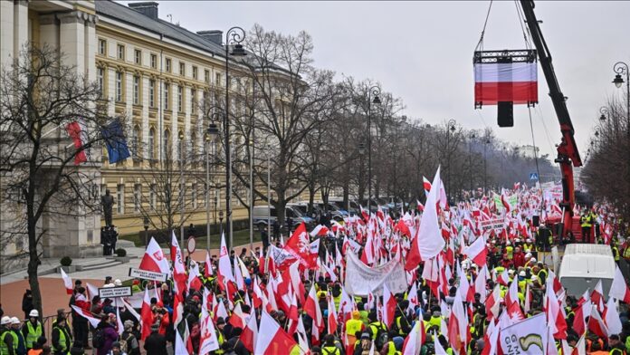 Polonya'da çiftçiler, AB'nin tarım politikalarını yine protesto etti